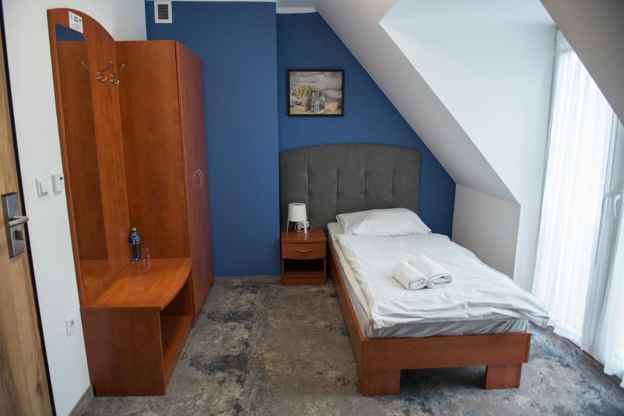 Hotel Paradiso Suchedniów Buitenkant foto
