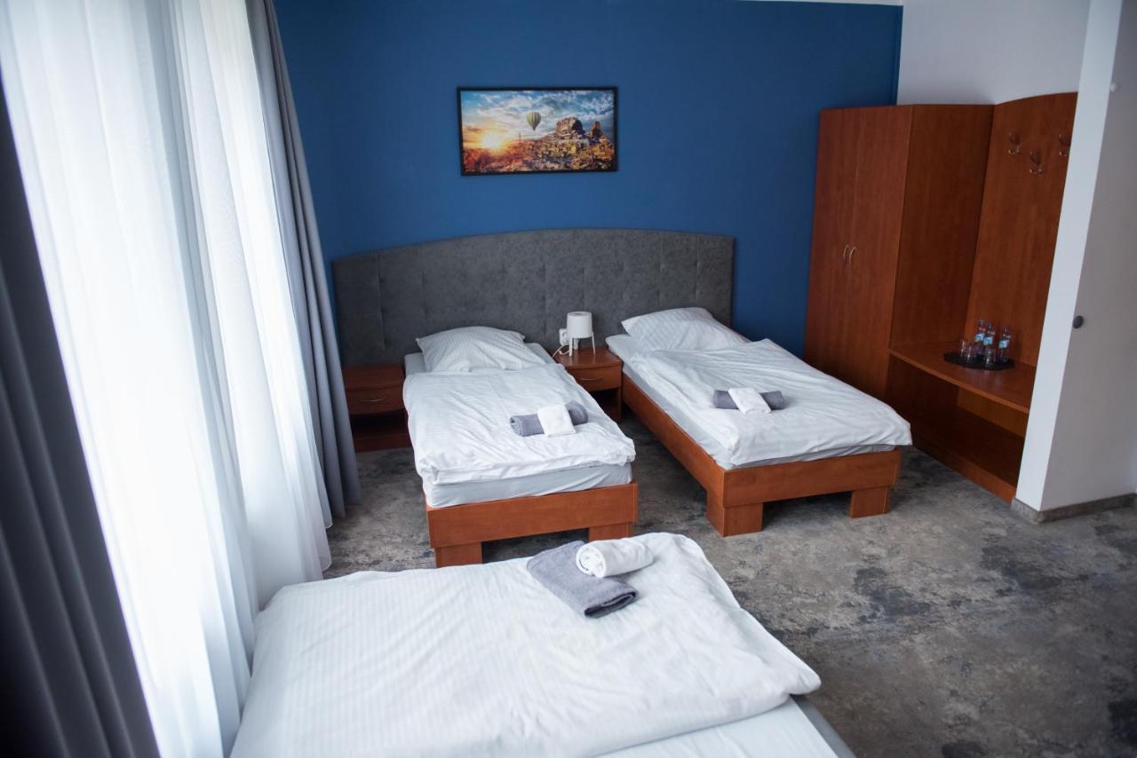 Hotel Paradiso Suchedniów Buitenkant foto