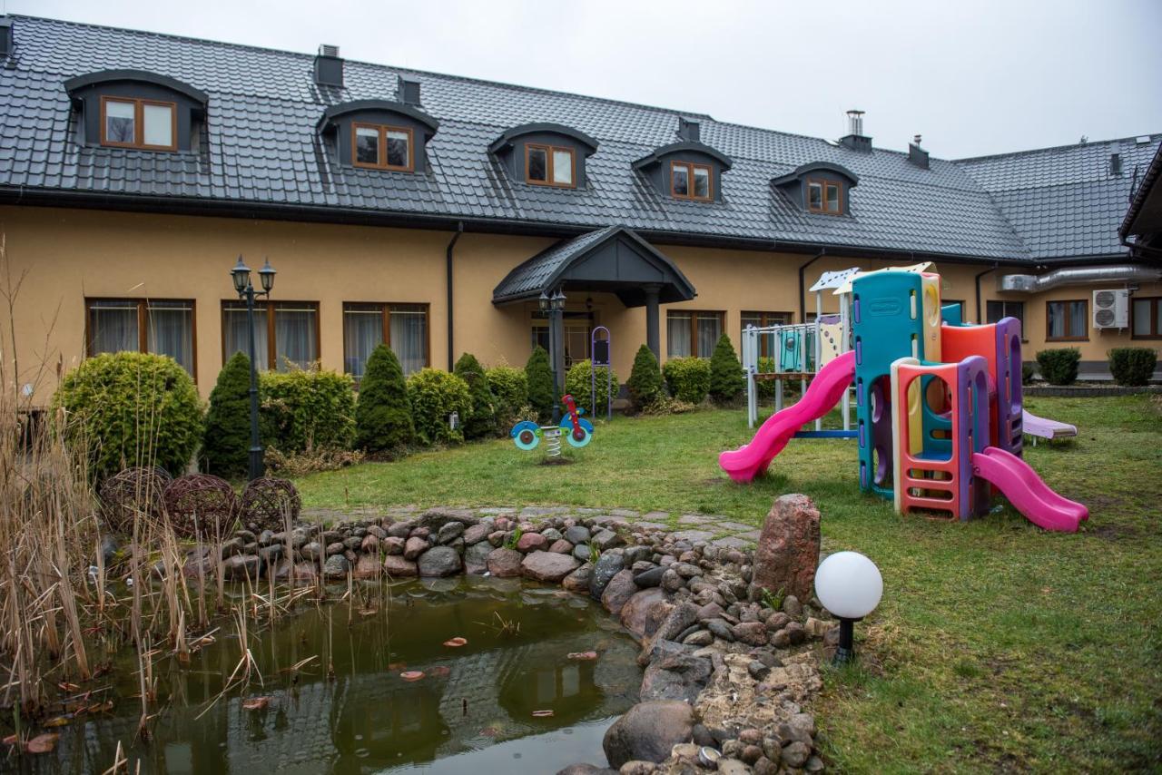 Hotel Paradiso Suchedniów Buitenkant foto