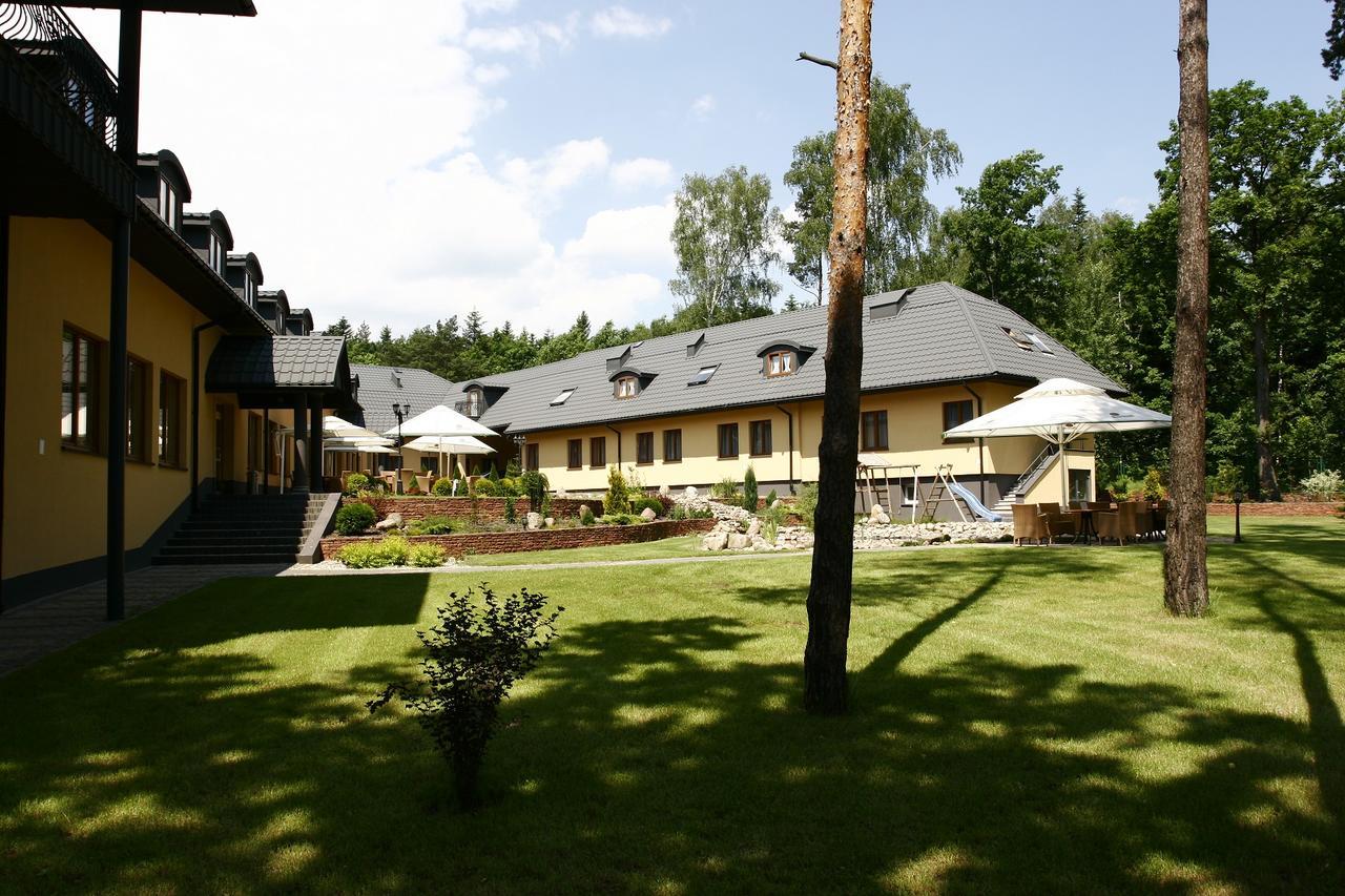 Hotel Paradiso Suchedniów Buitenkant foto