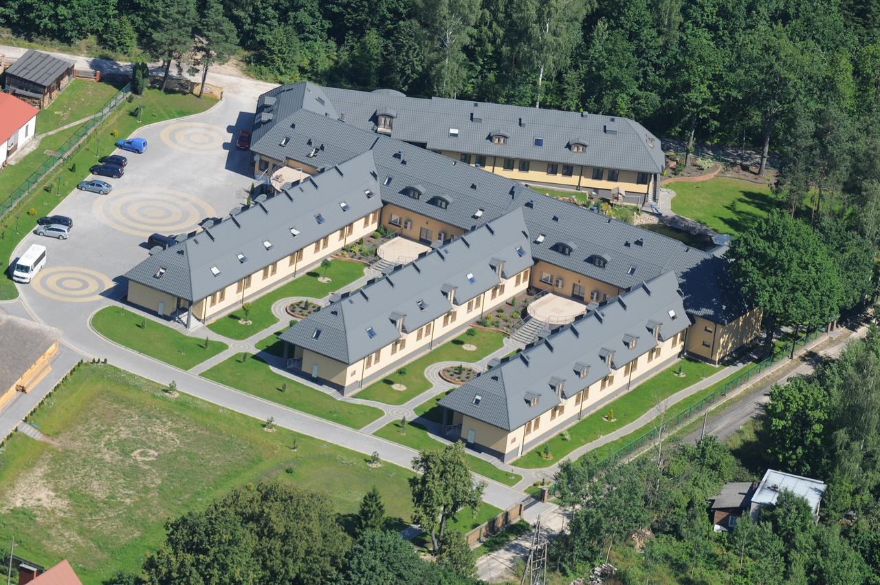 Hotel Paradiso Suchedniów Buitenkant foto