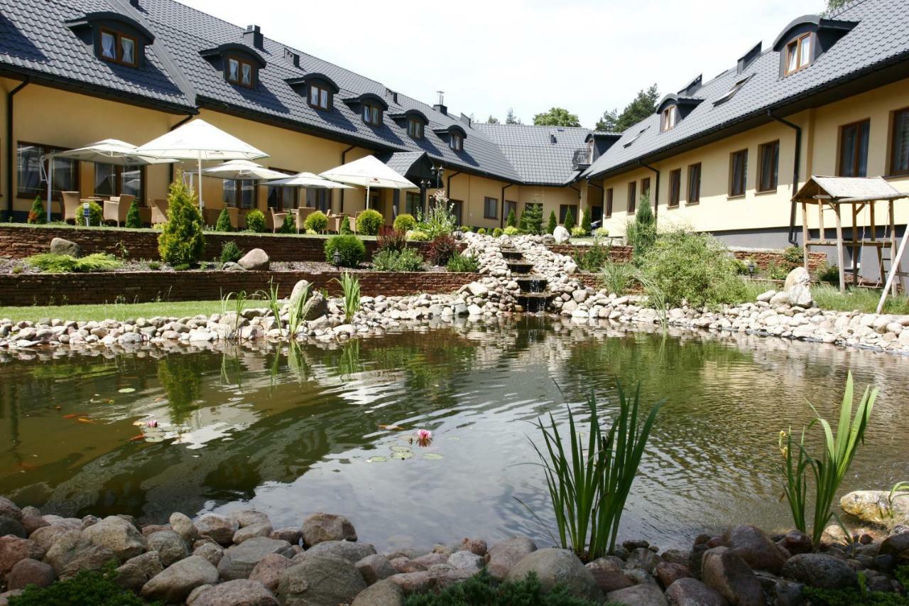 Hotel Paradiso Suchedniów Buitenkant foto