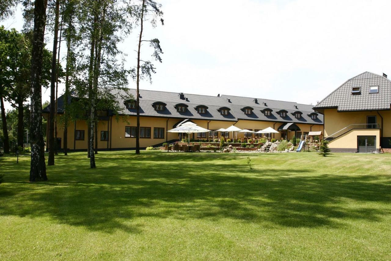 Hotel Paradiso Suchedniów Buitenkant foto